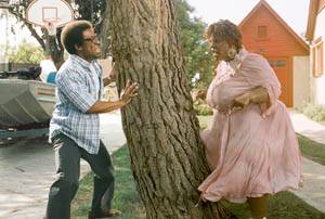 Stuck between the famished and fiberless human beings, the tree sighed and resigned itself to an ugly end.