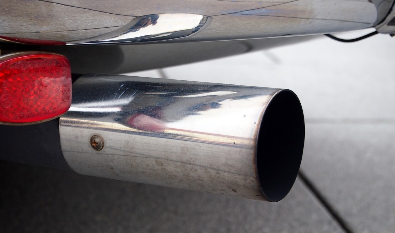 Smoke Coming From Your Tailpipe Here S What It Means