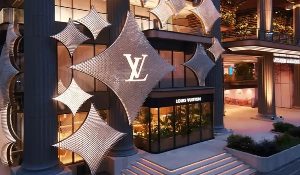 Louis Vuitton, Simbol Kemewahan Dan Gaya Elegan