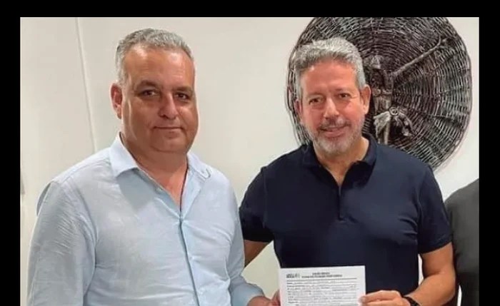 Lira sabe: custará caro manter Alfredo e Davi longe da vaga ao Senado