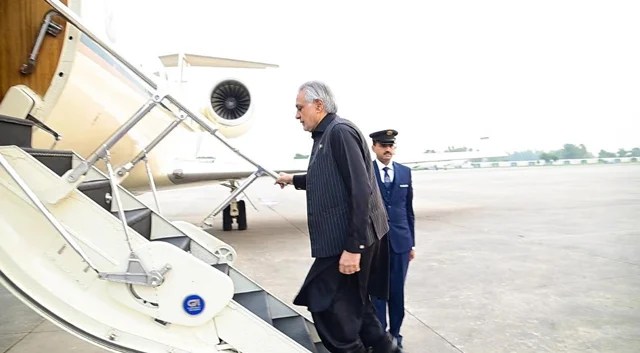 اسحاق ڈار