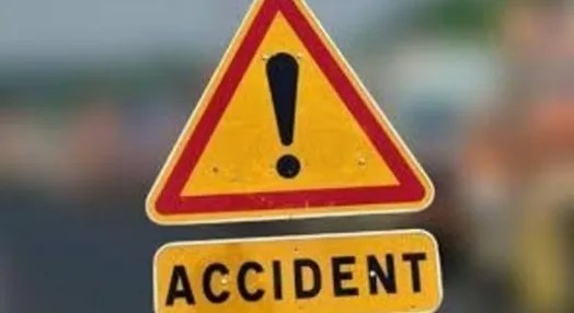 ट्रैक्टर-ट्रॉली ने कार को मारी टक्कर, महिला की मौत, तीन घायल