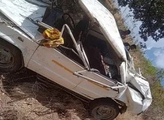 टिहरी में टाटा सूमो खाई में गिरी, दो लोगों की मौत 4 WhatsApp Image 2024 03 31 at 13.47.03 jpeg