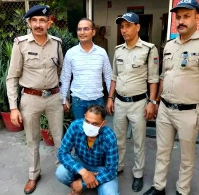 एप्रेन पहनकर एसटीएच के डॉक्टर्स रूम से की चोरी, ऐसे आया पकड़ में