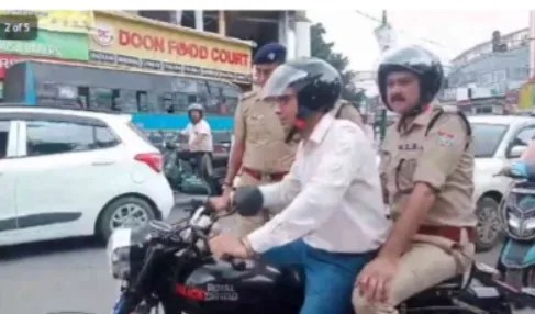 ट्रैफिक व्यवस्था परखने के लिए DM और SSP बाइक पर बैठ निकले सड़कों पर