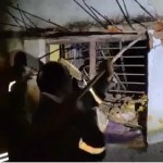 Home 9 भरभराकर गिर गया 100 साल पुराना मकान, एक ही परिवार के छह लोगों की गई जान