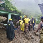 मलबे की चपेट में आने से गिरा मकान, मॉ-बेटी और बेटे की मौत