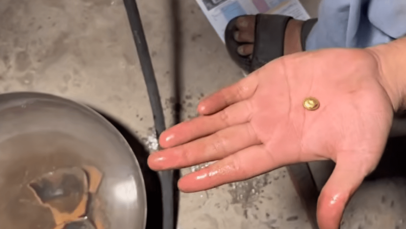 Turning Electronics-Waste into 24K Gold: Recovering Precious Metals from Old ICs