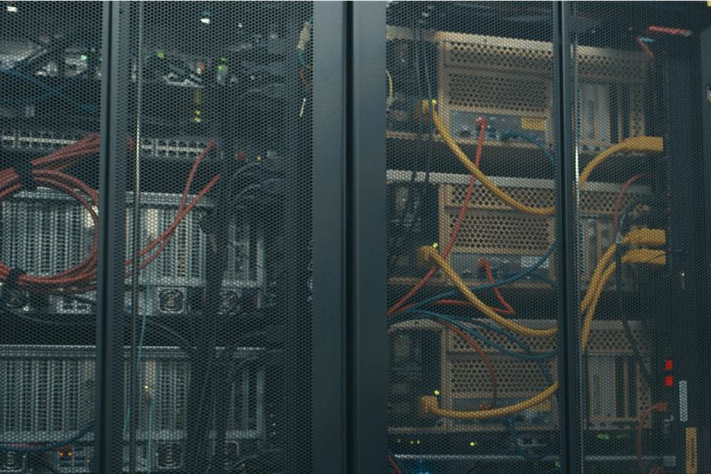 Canonical Dqlite - Mobile Minimal Arts for Desktop