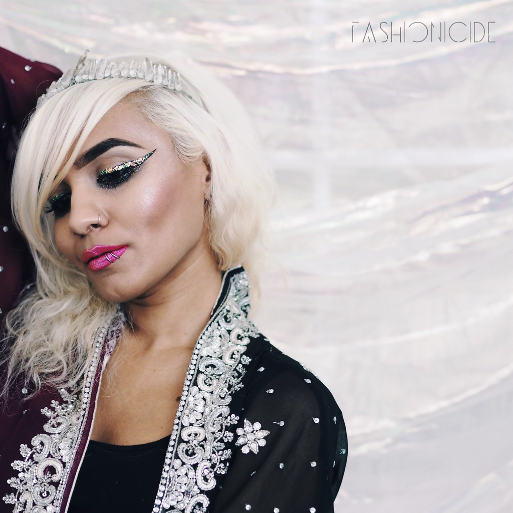 DIY || How to Bleach Dark Black Indian Asian Hair to Platinum Blonde at Home