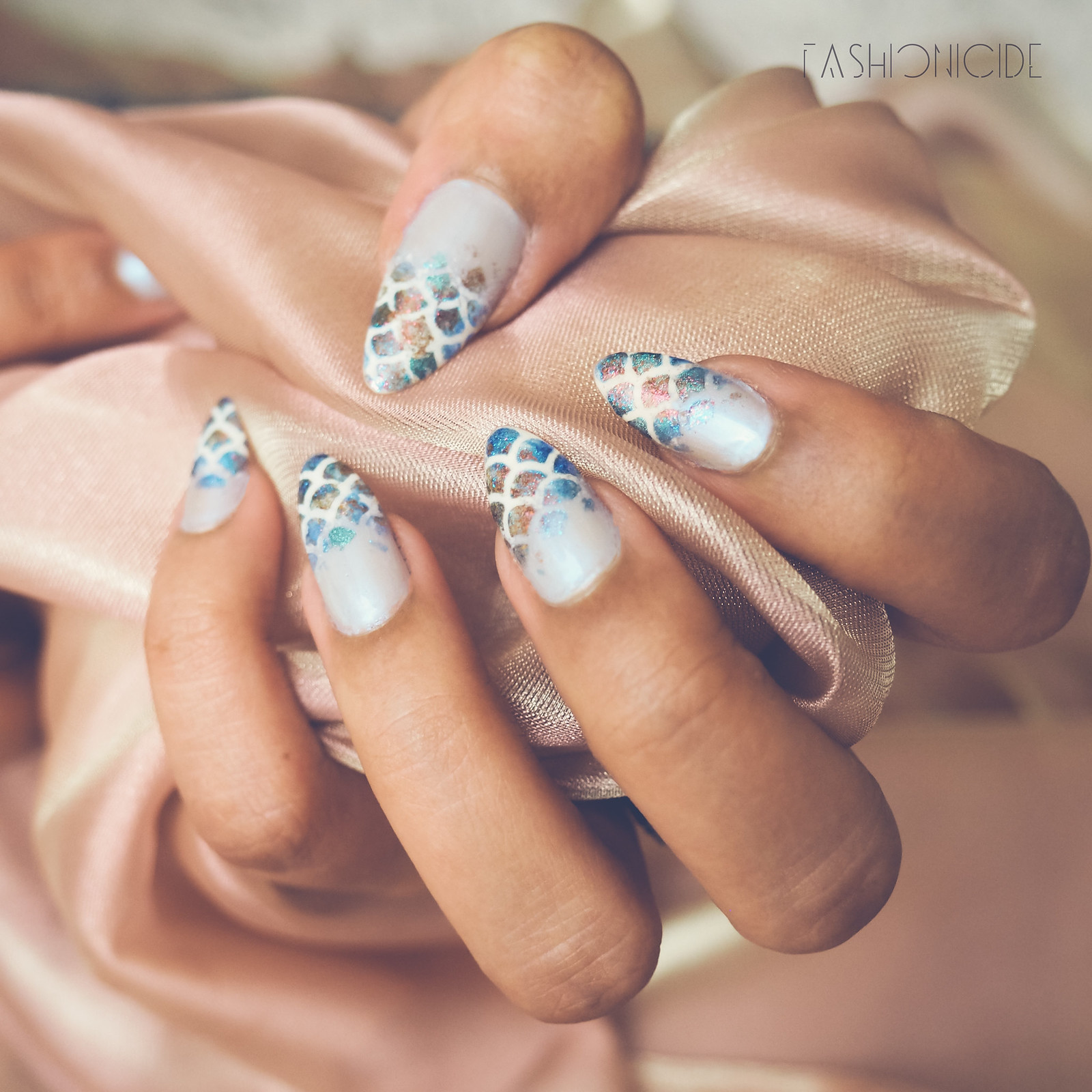NAIL ART | Raw, Gradient, Metallic Mermaid Scales