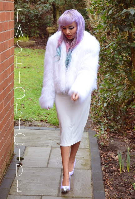 FASHION | White On White with Gemma Goldstone