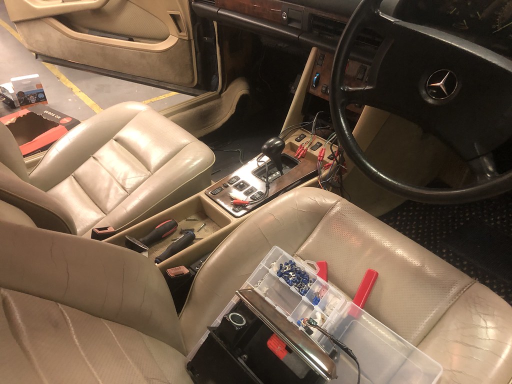 W126 Becker Radio install – part 1