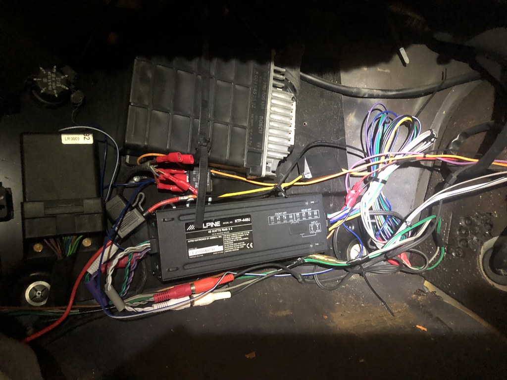 W126 Becker Radio install – part 3