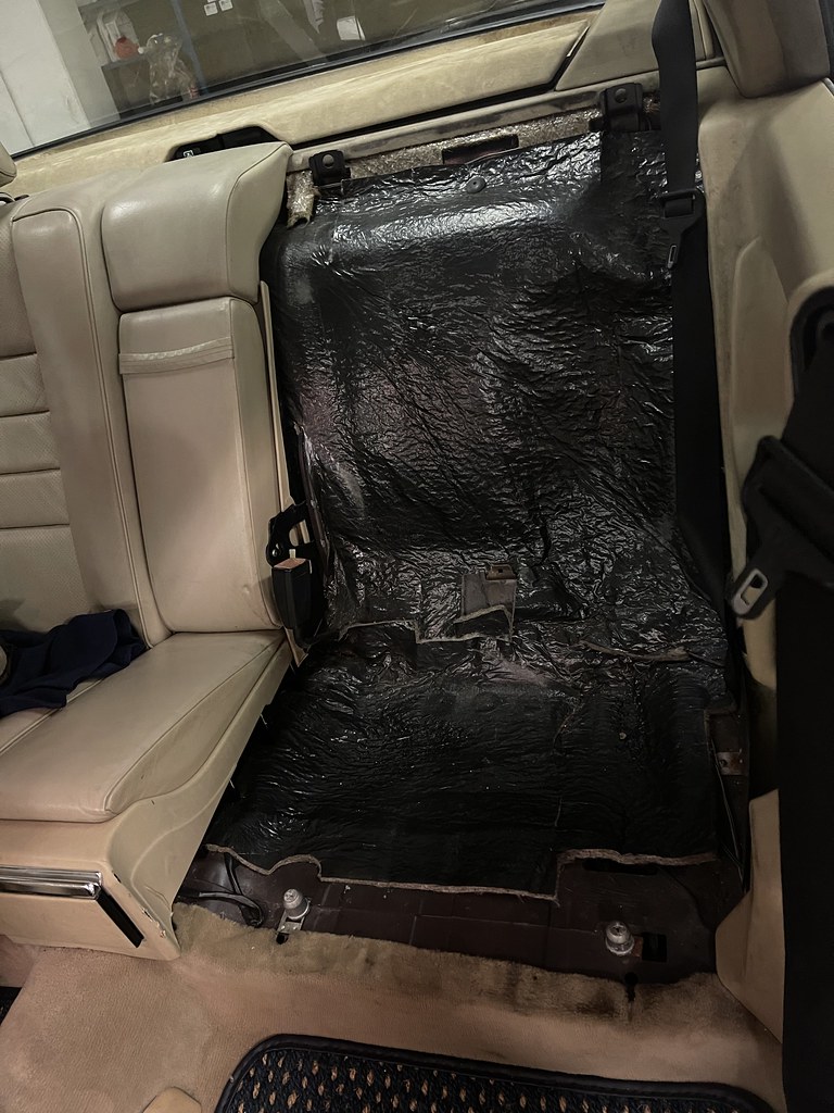 W126 rear speakers