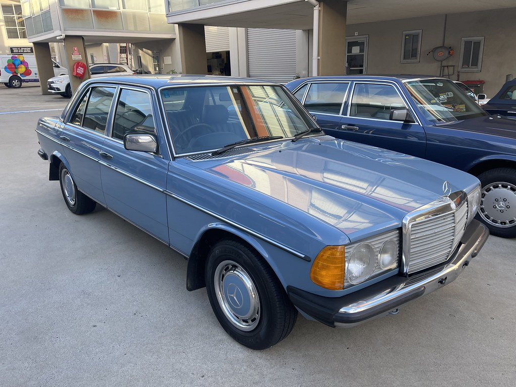 Enter the slow lane – My first W123 diesel