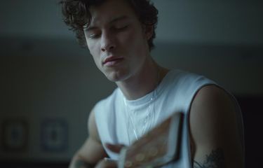 08.11.2021 · lirik lagu fall in love at christmas, kolaborasi mariah carey dengan khalid dan kirk franklin ; Lirik Dan Chord Lagu Kid In Love Shawn Mendes Opera News