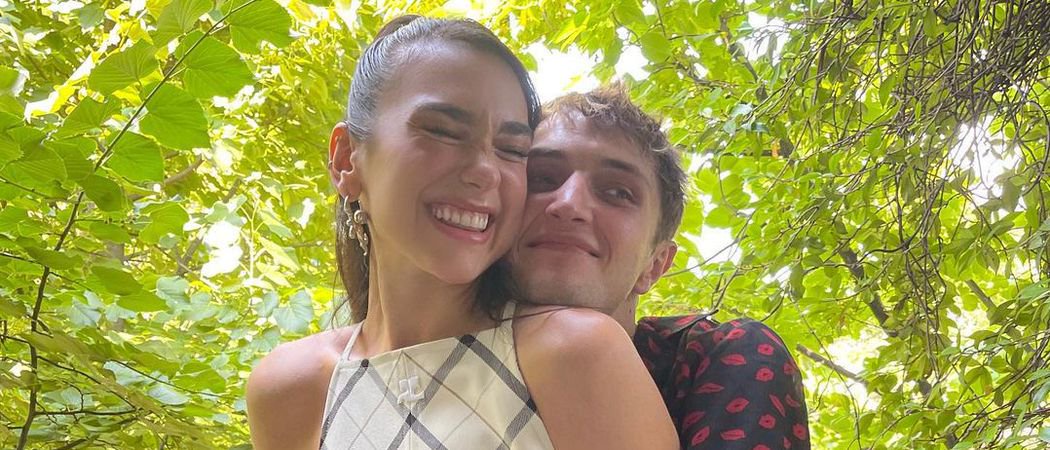 Das paar, das 2017 ihr erste trennung hatte, kam 2018 wieder zusammen. Zuckersuss Sangerin Dua Lipa Kuschelt Mit Freund Anwar Hadid Opera News