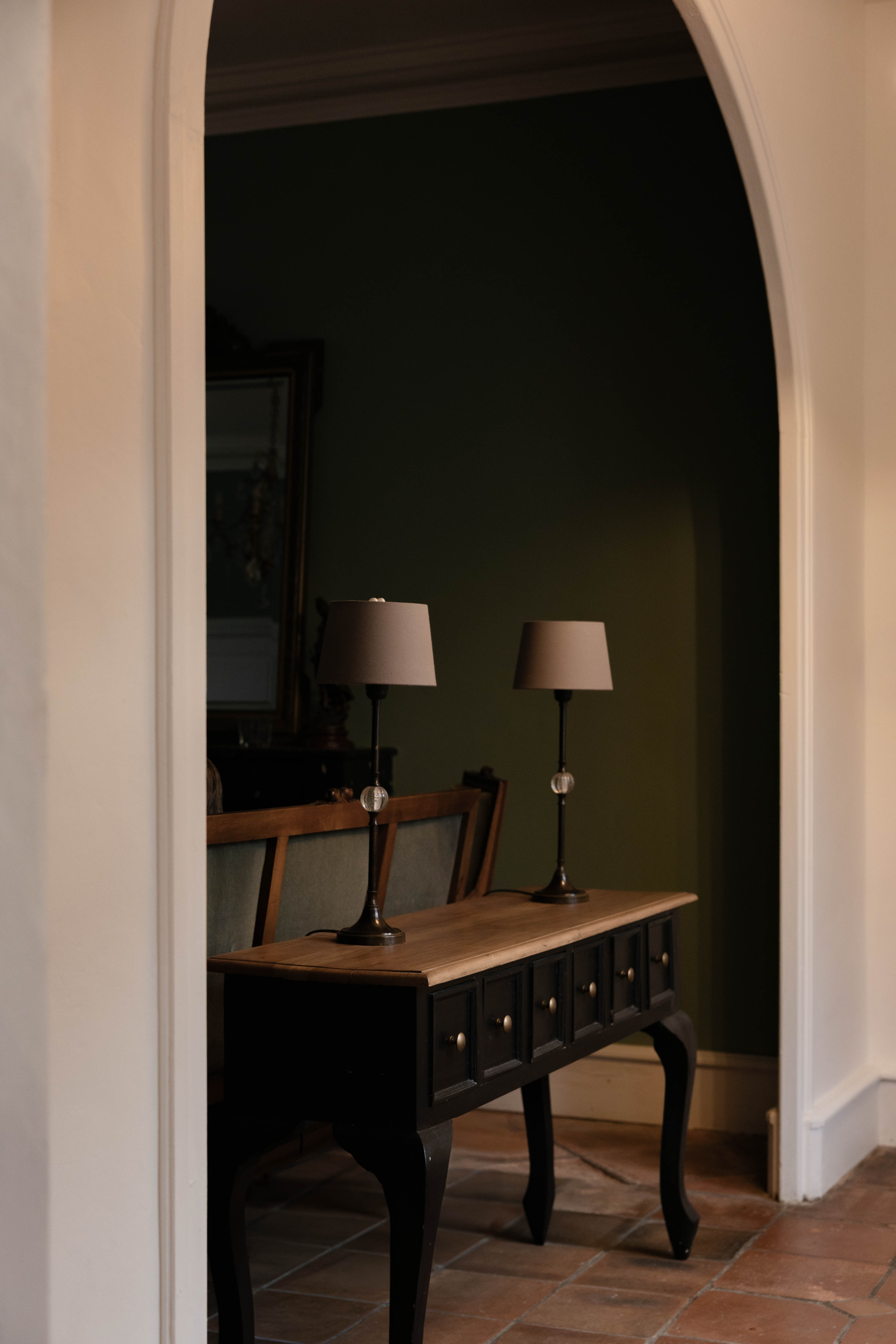 Boutique trade services and furnishings offered to interior designers by Reserve Los Angeles