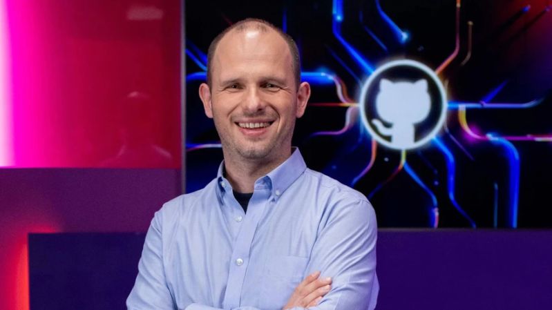 Thomas Dohmke Ceo De Github Presenta La Ia Copilot - Download Elegant Mountain Picture | High Resolution