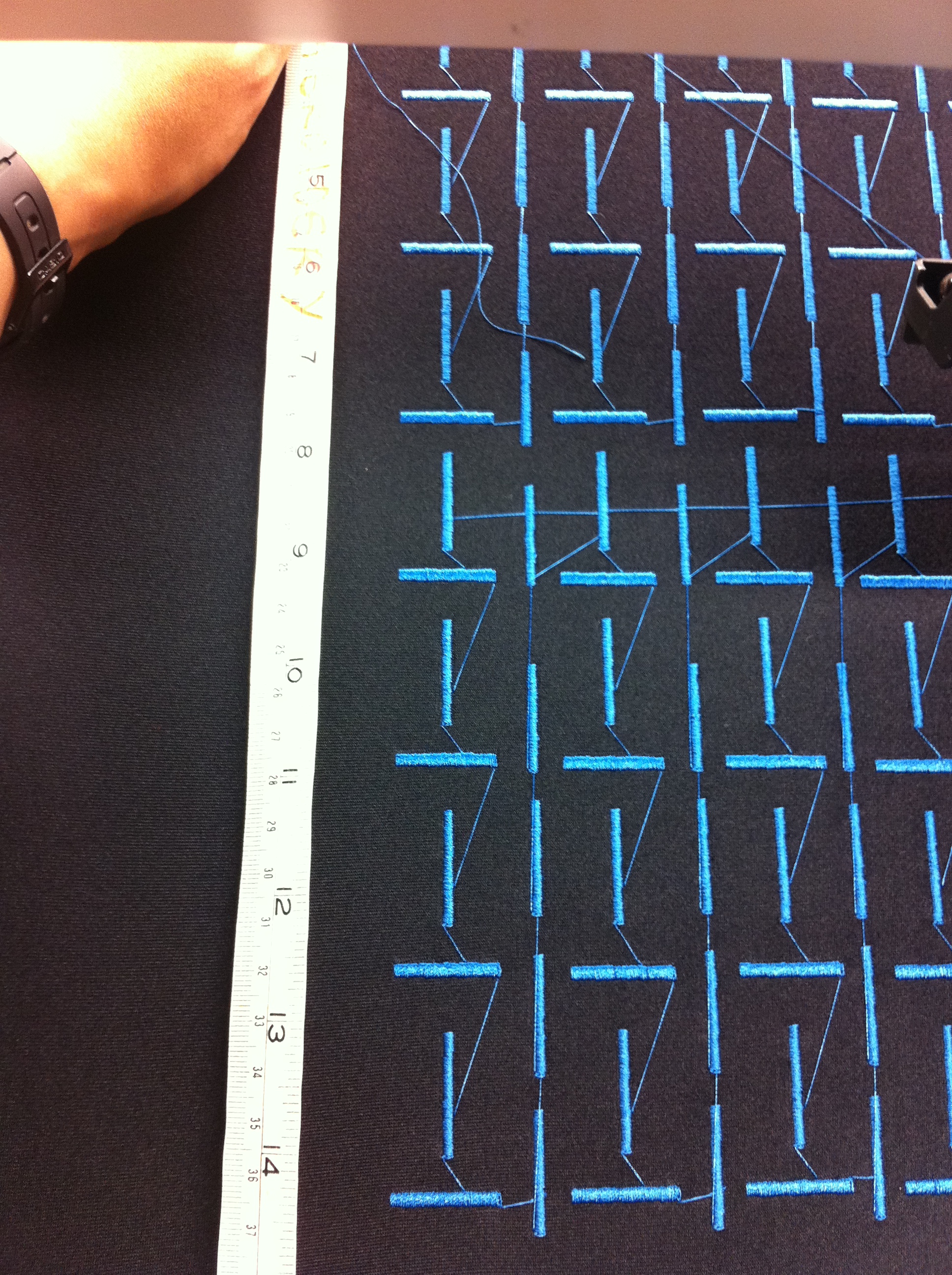 size of design full stretch