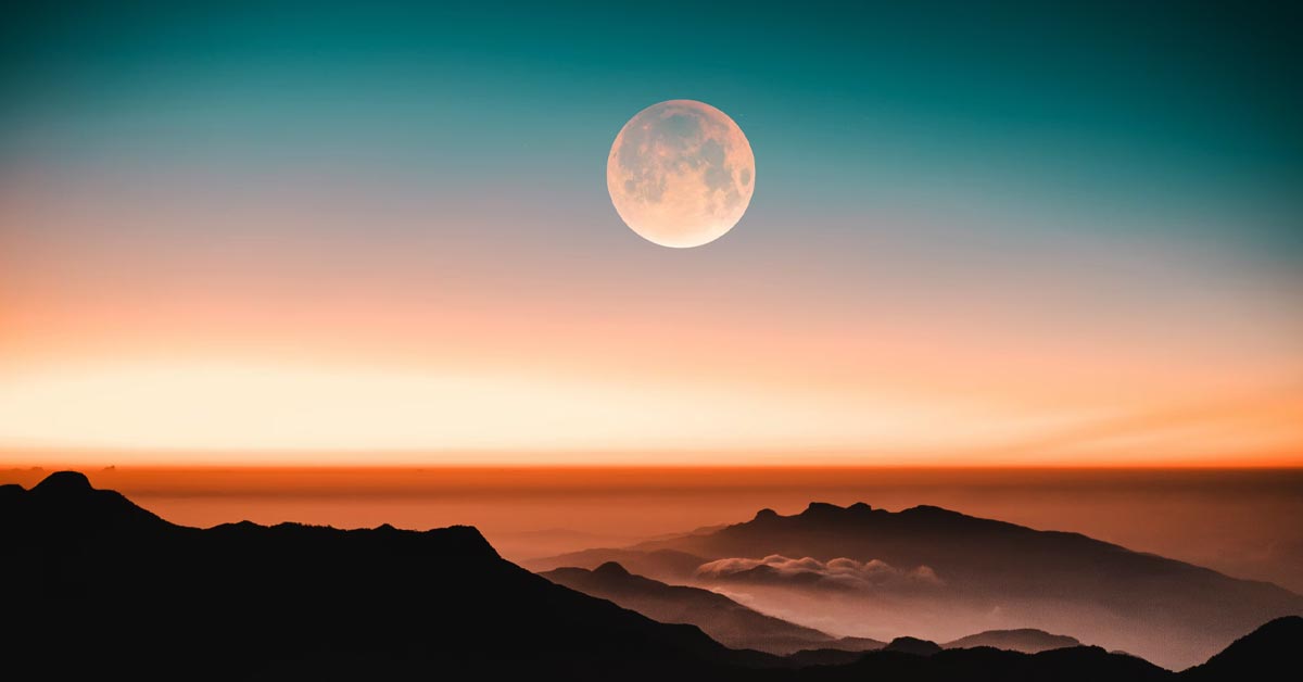 22 epic moon gifts for the selenophile in your life