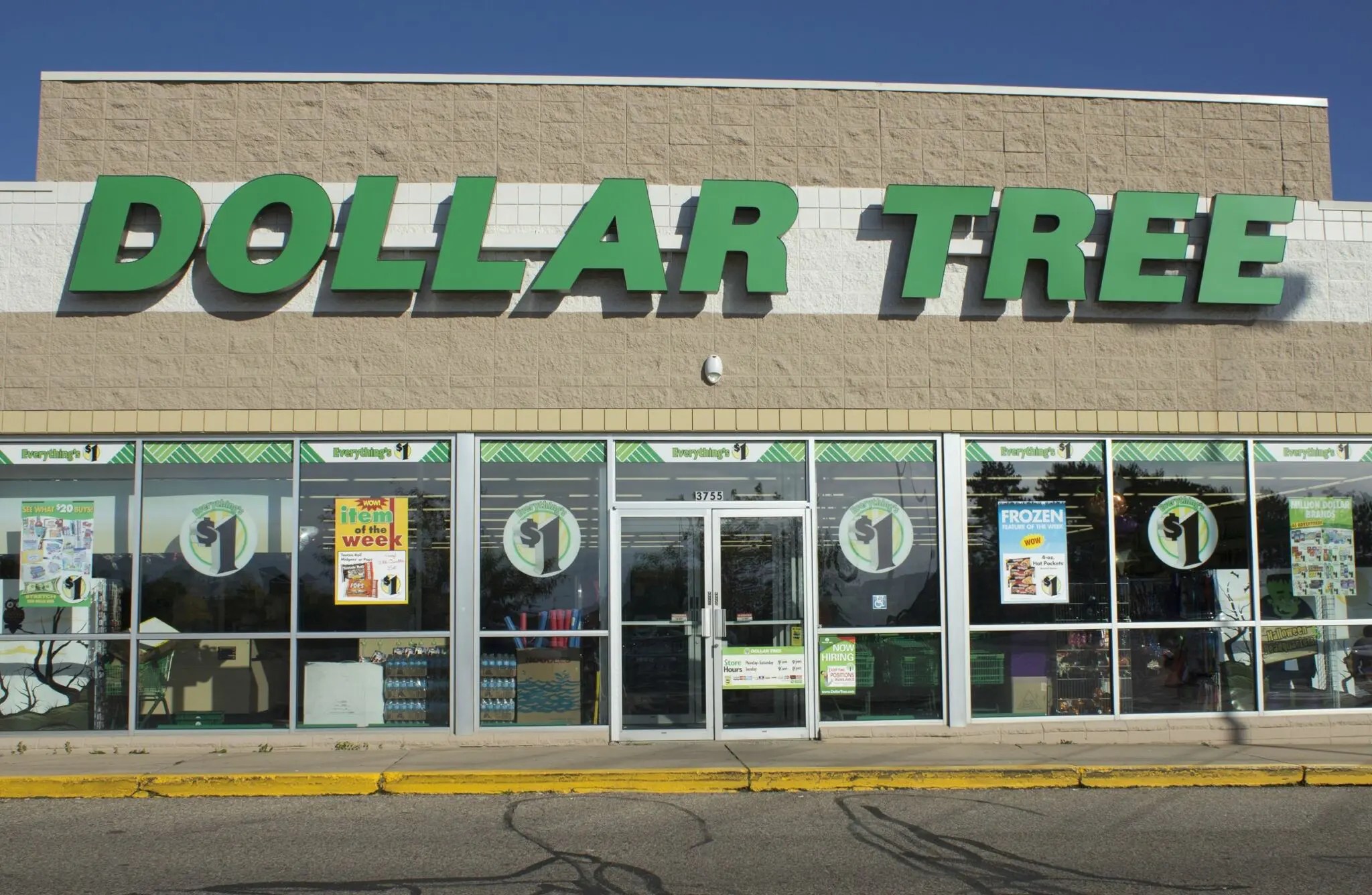 Family Dollar Creates Problems For Dollar Tree Store Tour Business Insider