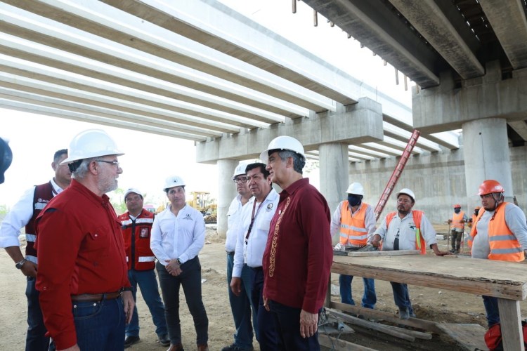 Supervisa Américo avances del Puente de la Esperanza y del nuevo hospital del ISSSTE