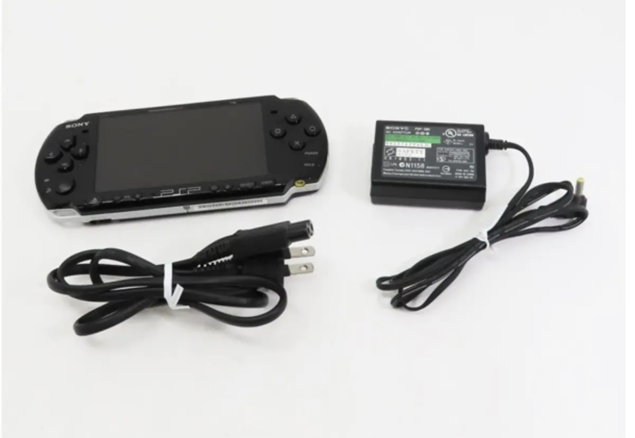 PSP 3000 Handheld Console Complete Edition + 128GB Memory Card