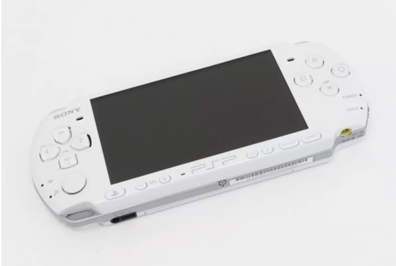 PSP 3000 Handheld Console Complete Edition + 128GB Memory
