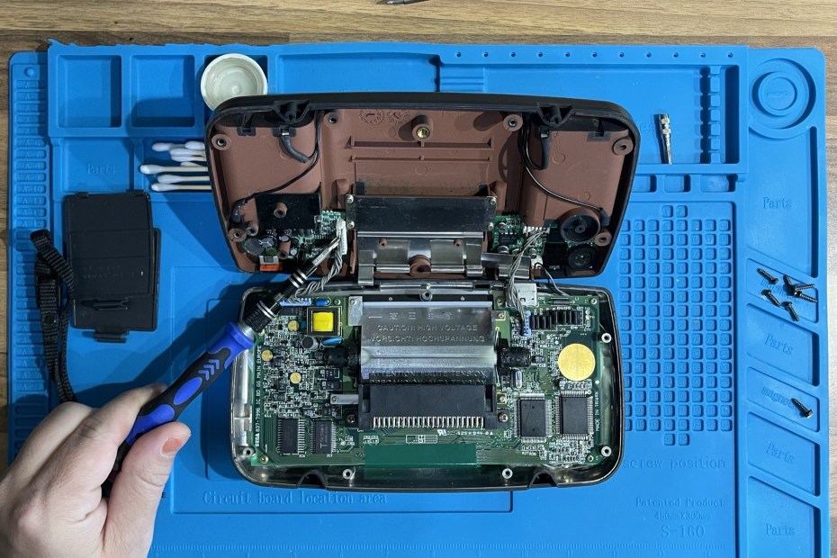 Sega Game Gear, Teardown