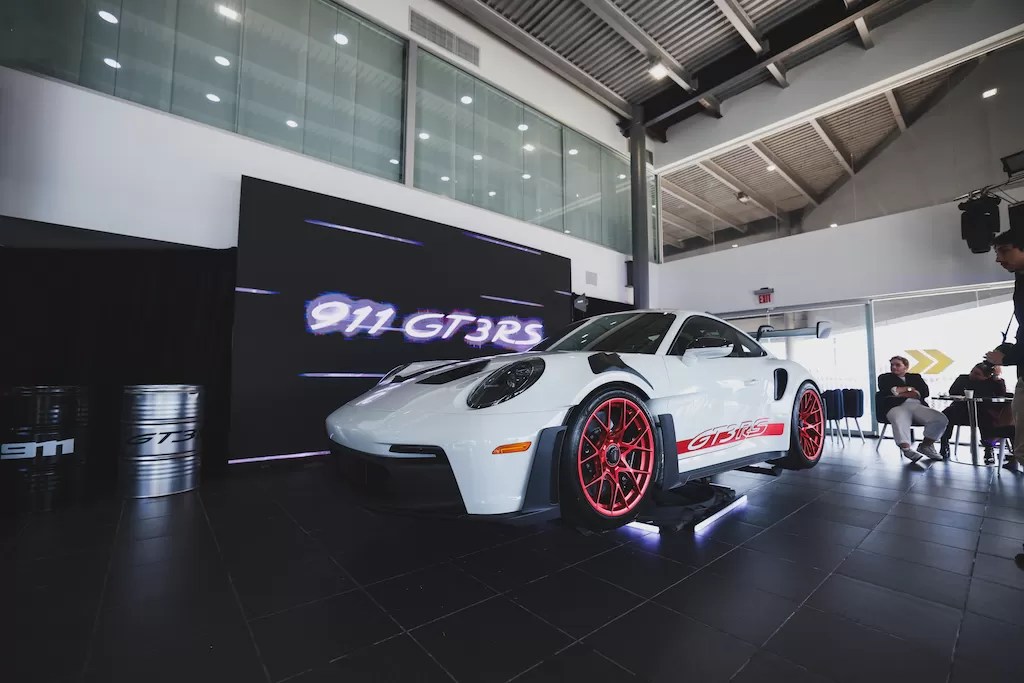 Llega a Puerto Rico el Porsche 911 GT3 RS: Una revolución en rendimiento y diseño