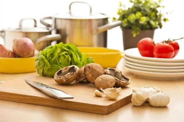 Know How To Choose The Perfect Casserole Set For Your Kitchen