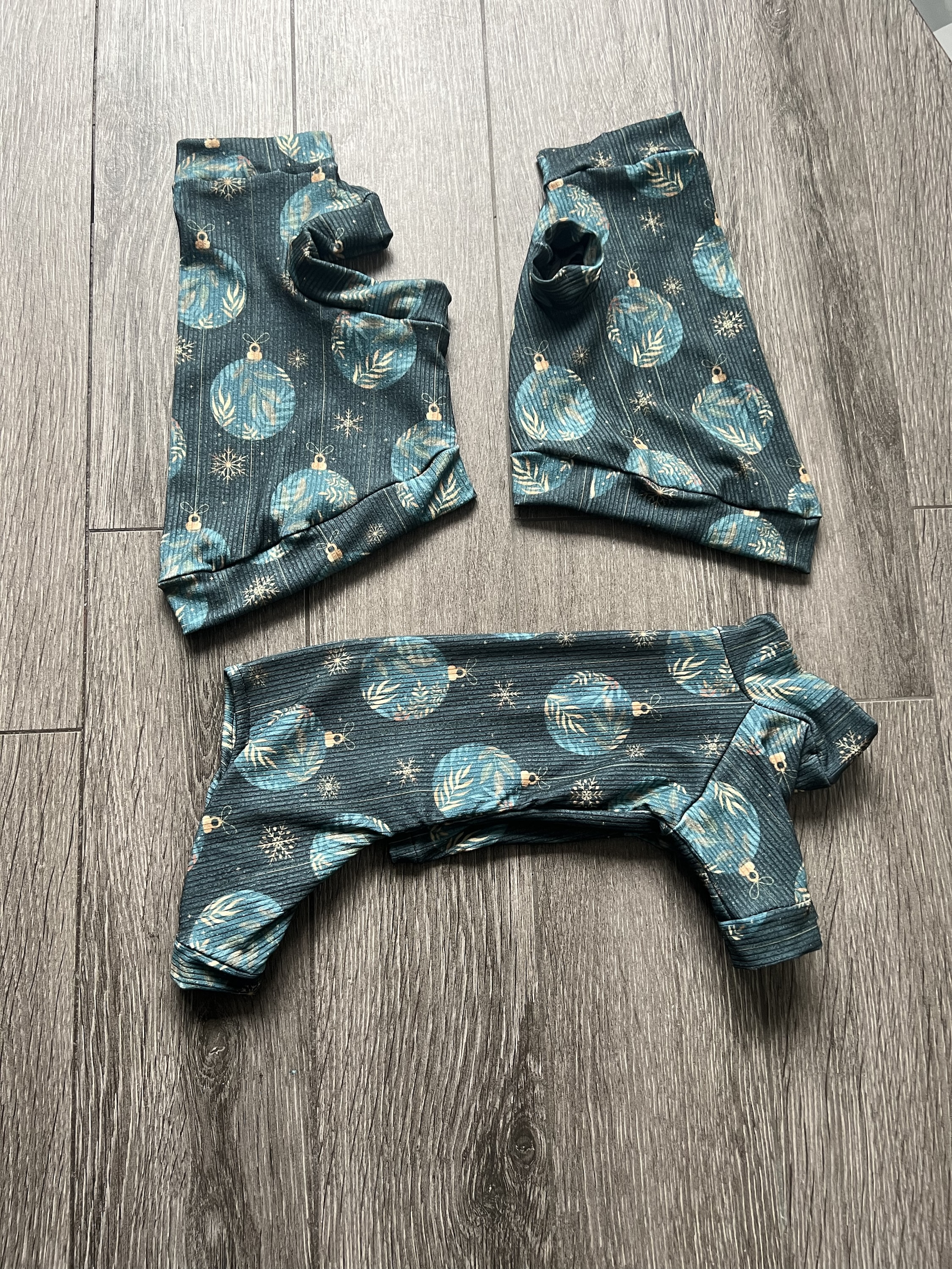 Christmas Baubles jumper/ onesie for Sphynx/Small pets: imagen 1