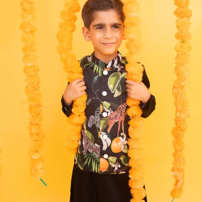 Mini Maharaja Kurta Set with Animal-Print Bandi – Cotton Sateen