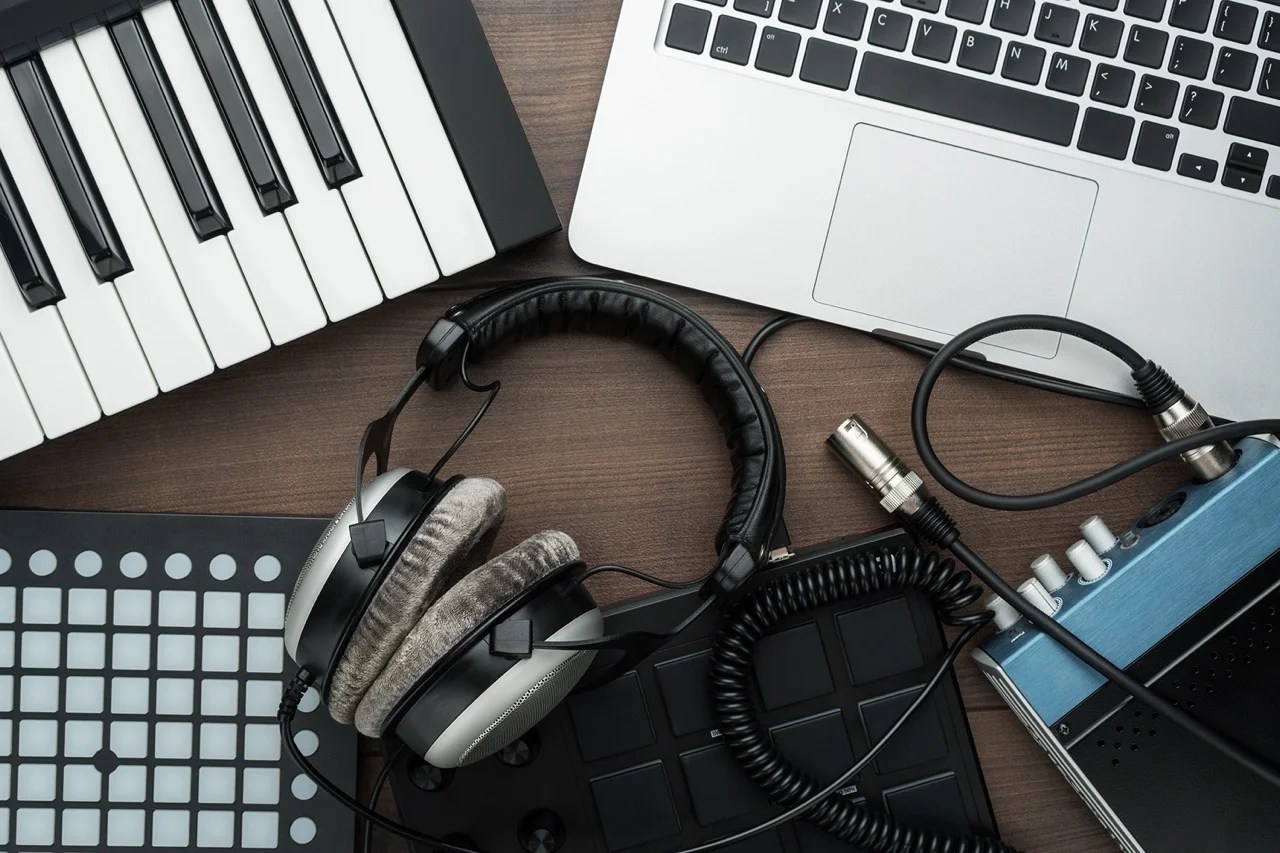 Building Home Studio For Music Production, Computer for music production, headphones, beats, speakers, microphones, acoustic