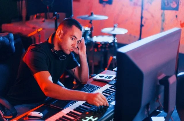 Building Home Studio For Music Production, Computer for music production, headphones, beats, speakers, microphones, acoustic, Midi Keyboards.