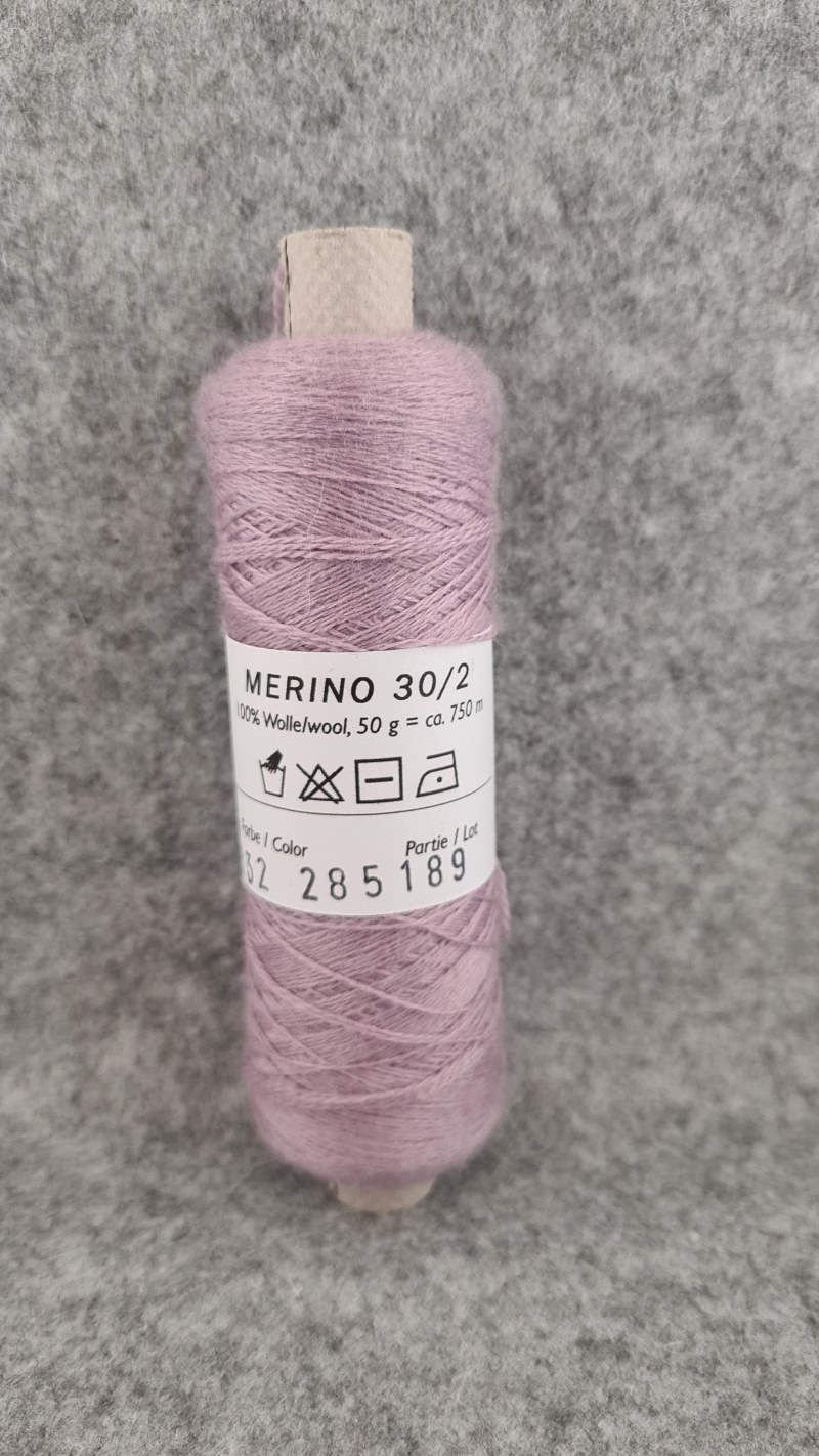 Karen Noe Merino 30 2 Fv 832 Ribes Broderi Garn
