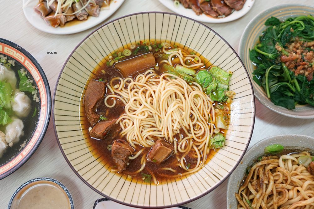 南投埔里 羅媽媽牛肉麵 平價好吃服務好 還有山泉水筊白筍也推薦