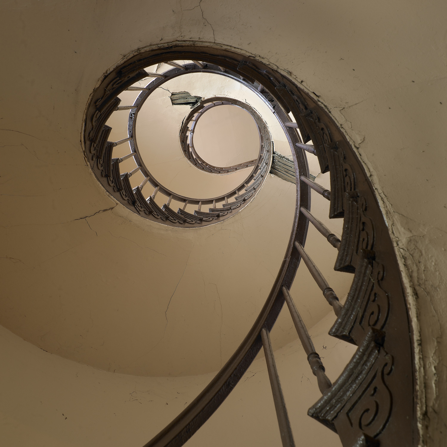 Spiral Staircase, Charbonnet House; French Quarter; 2006