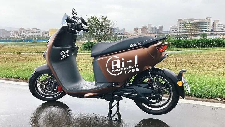 Read more about the article 試乘 | 宏佳騰 Ai-1 Ultra Belt | 油車換電車 | 過來人的真實心得分享