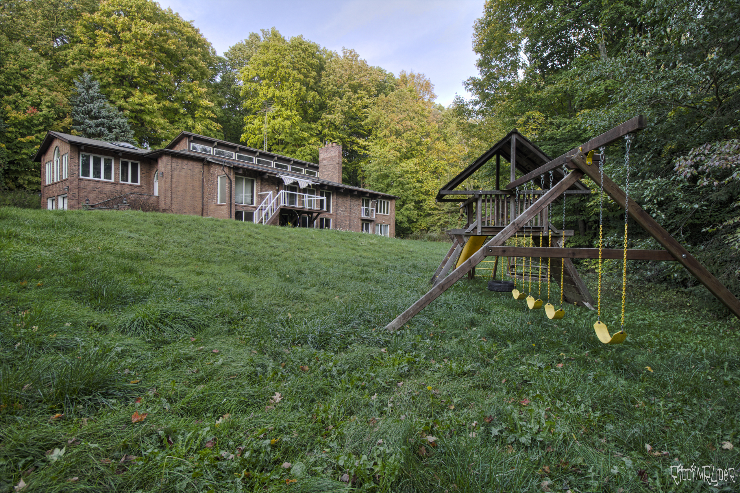 Abandoned $2.5 Million Dollar Mansion