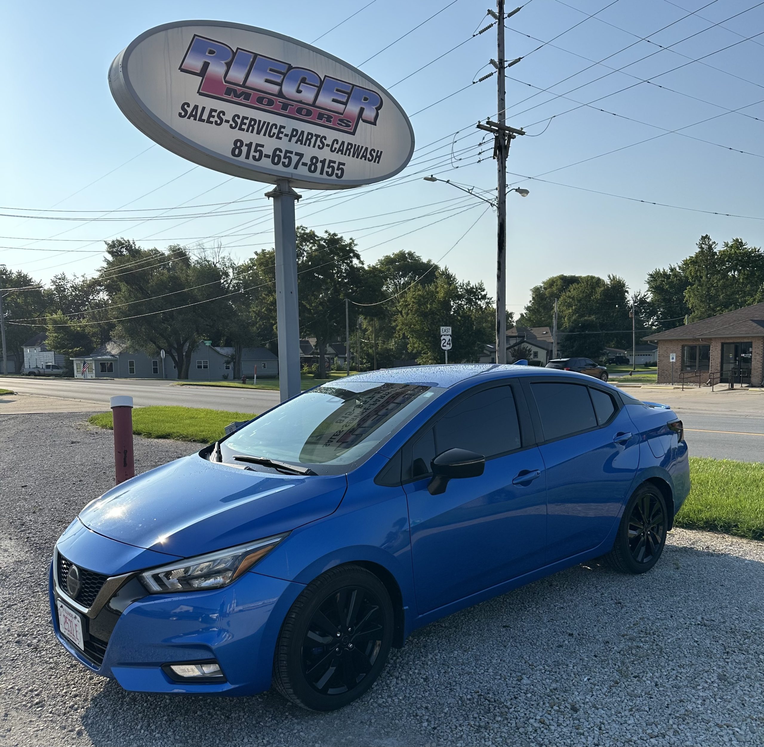 2020 Nissan Versa Sedan SR - Photo 7