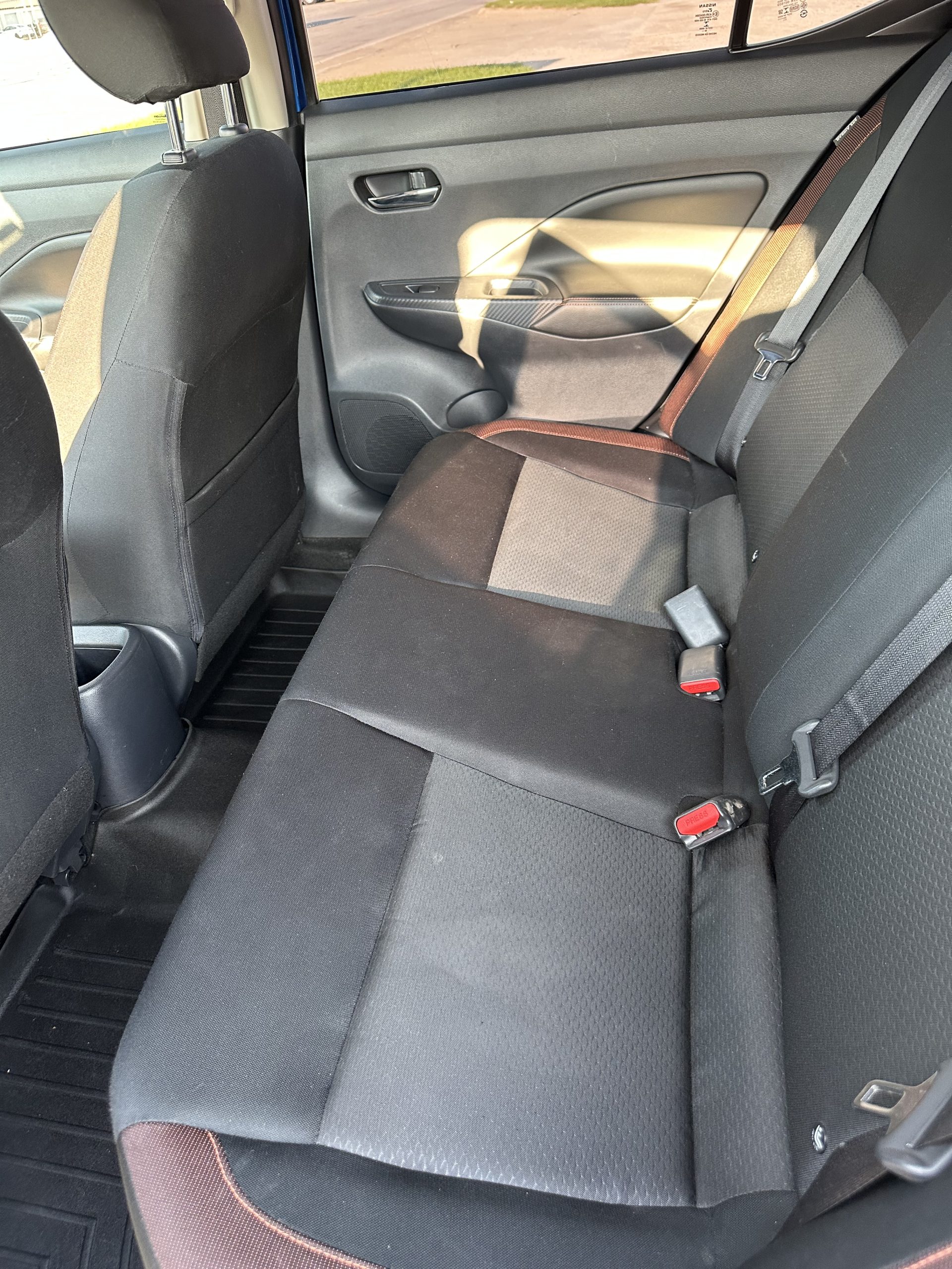 2020 Nissan Versa Sedan SR - Photo 13