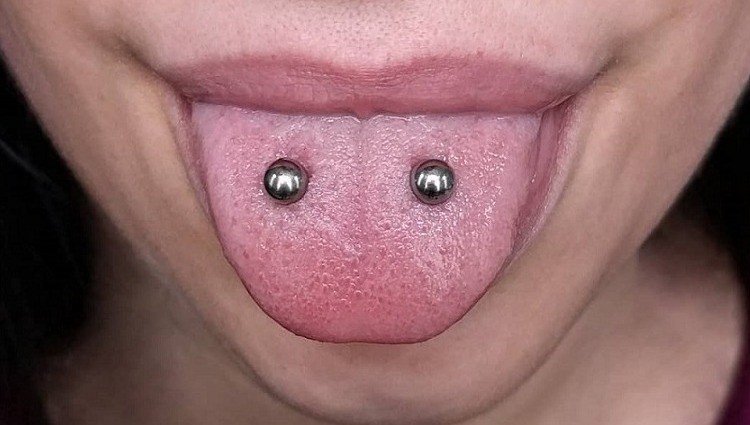 With so many cute tongue piercing to choose from, which type will be your. Venom Piercing Frog Eyes 50 Image Ideas Jewelry Pros Cons Right Piercing