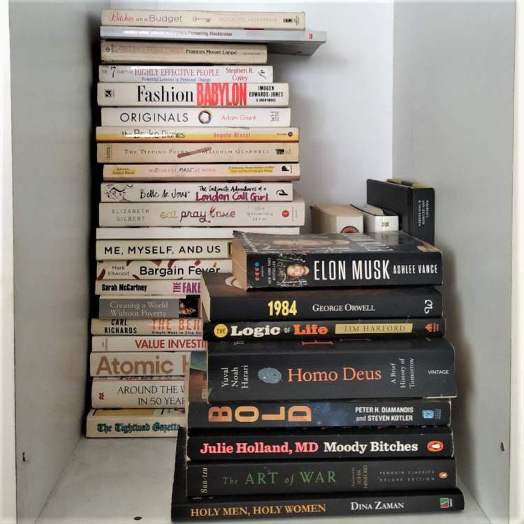 whats on my bookshelf