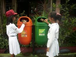 Cara menjaga kebersihan lingkungan di sekolah Menjaga Lingkungan Sekolah Risarafiqa