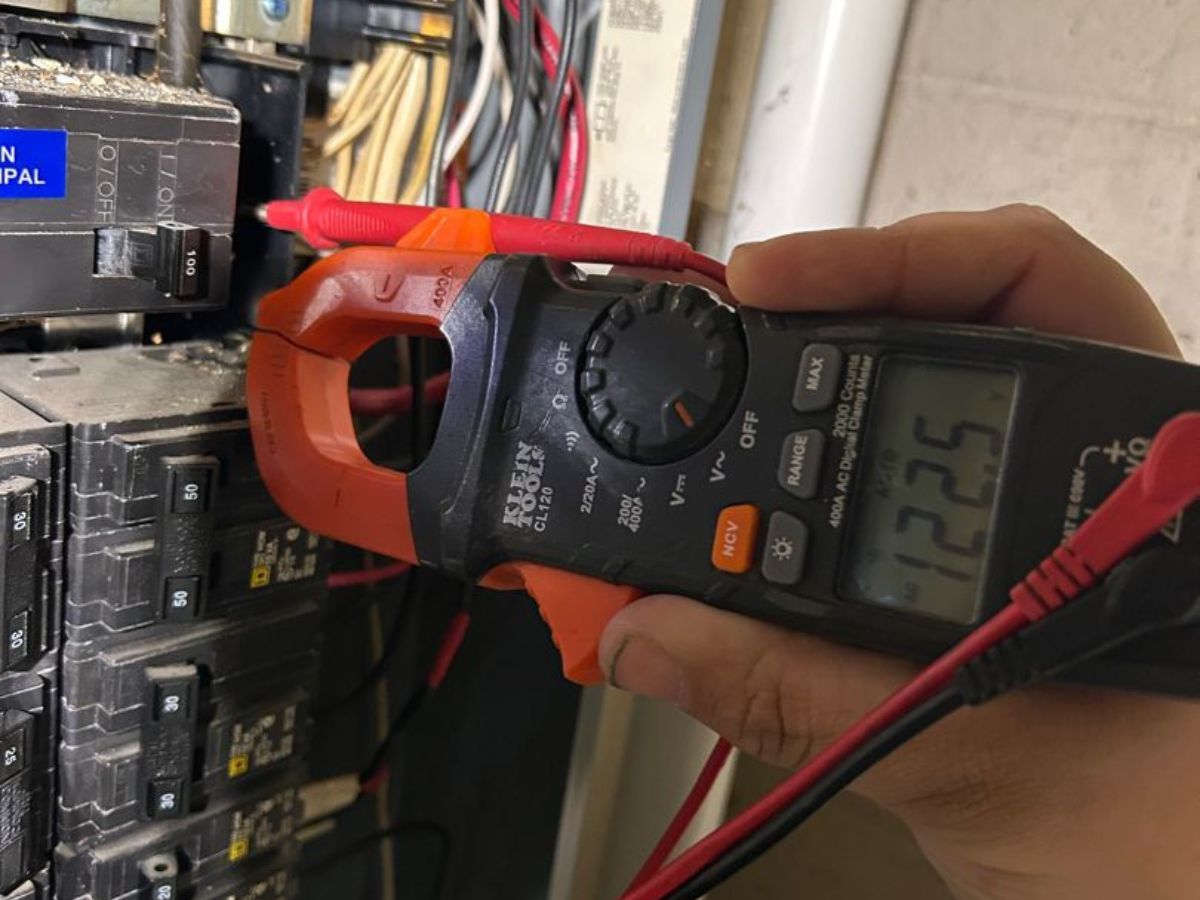 circuit breaker panel repair by electrician in Florence KY