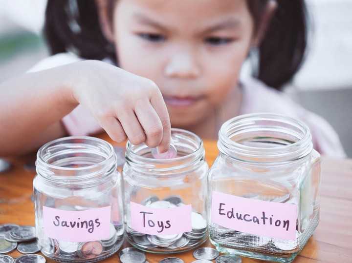 Tips Mengubah Uang Jajan Jadi Tabungan Liburan Impian Murah