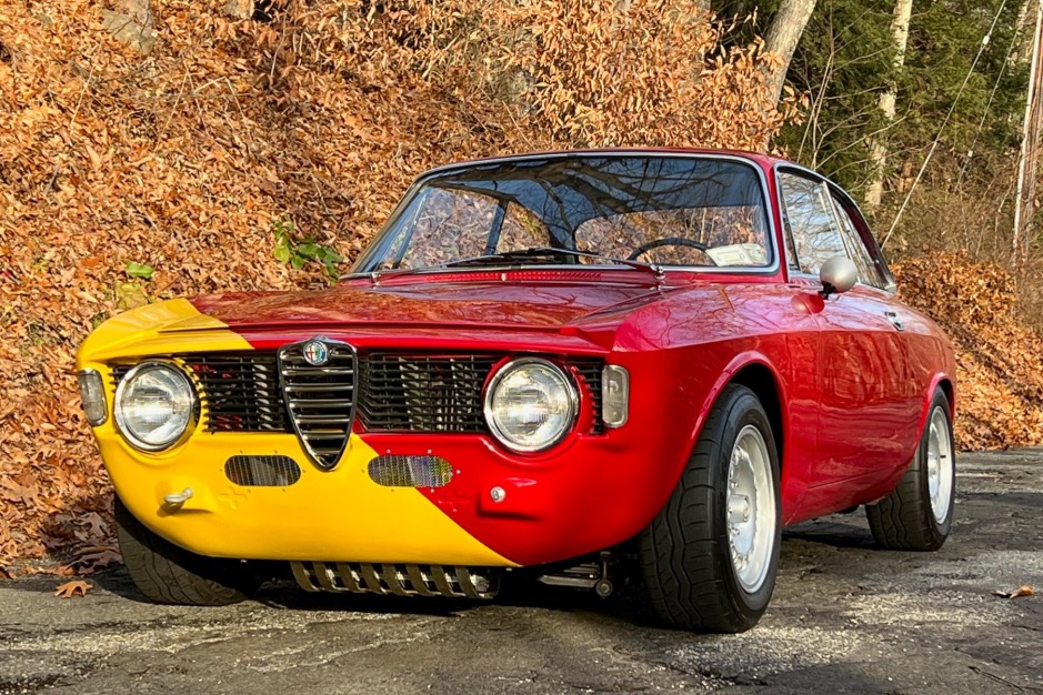 Twin-spark 1966 alfa romeo giulia sprint gt
